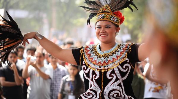 tari-kalimantan