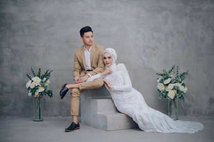 Cara Bikin Foto Studio Romantis Tanpa Fotografer
