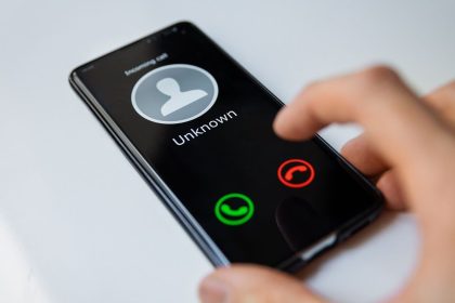 Cara Praktis Menolak Otomatis Panggilan Nomor Tak Dikenal di Android