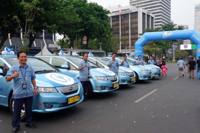 Lowongan Kerja Driver Blue Bird