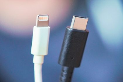 Perbedaan USB Type-C dan Lightning