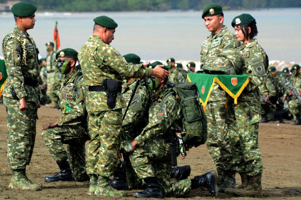 Prajurit Kostrad Gugur Akibat Insiden Terjatuh dari Tank